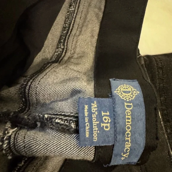 Democracy AbSolution Skyrise Wide Leg Jeans • Petite 16P • Button Fly - Picture 5 of 5